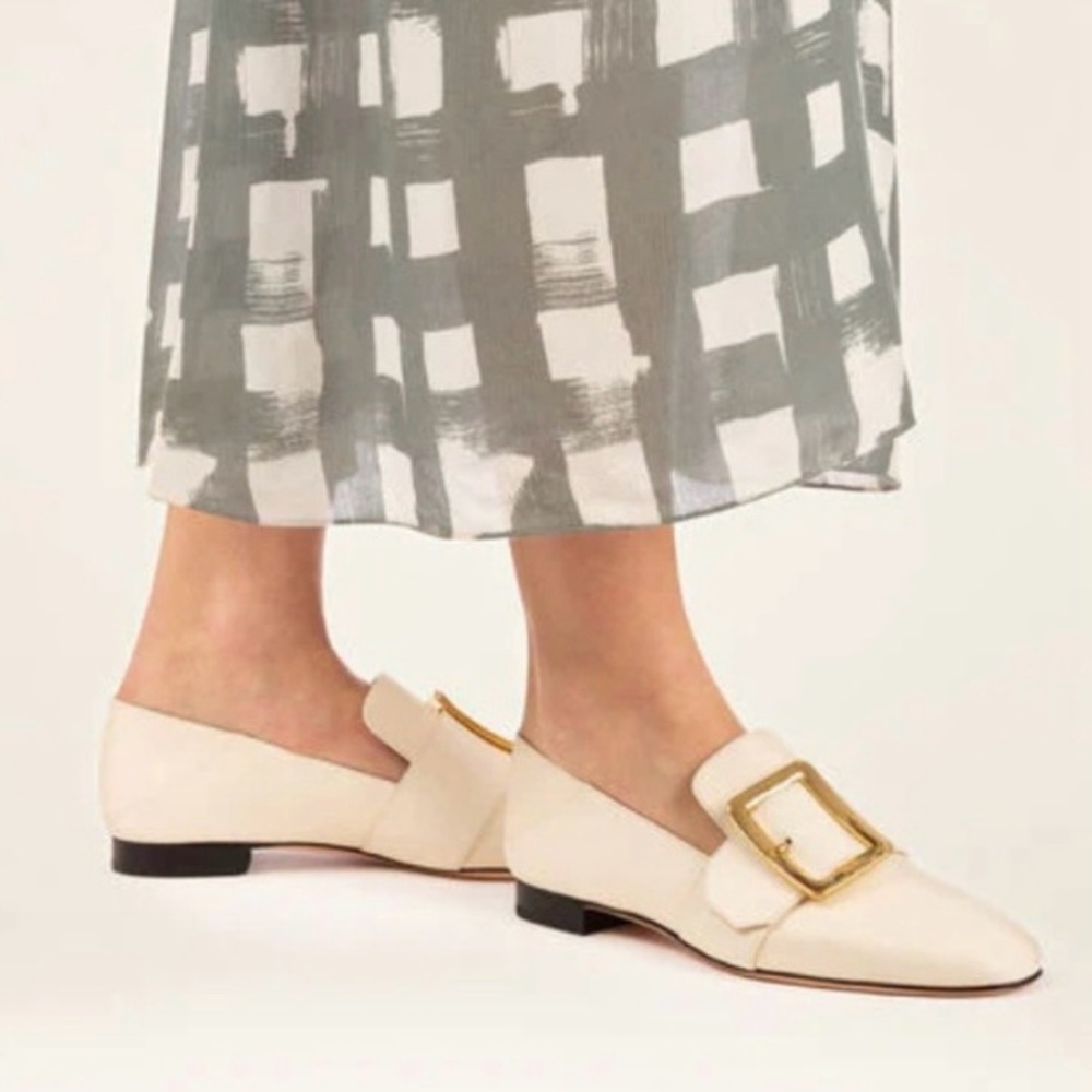 Bally Janelle loafer, color ‘Bone’, Size 38